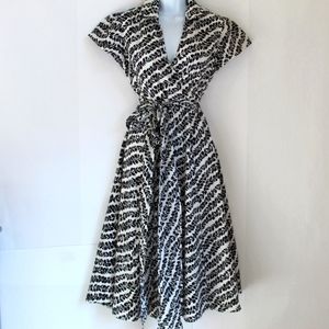 20 Something Black & White Wrap Dress Medium  - Vintage Retro Classic Styling
